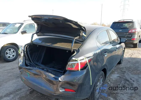 2019 Toyota Yaris Le из США, поврежденный, VIN 3MYDLBYV1KY506774